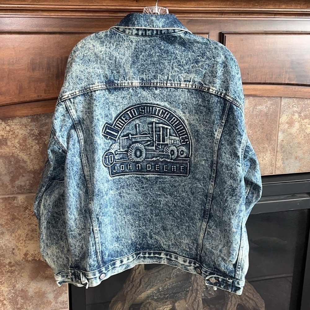 Vintage John Deere acid washed denim jean jacket trucker coat Huge logo back  L